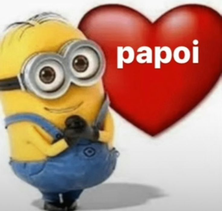 Minion con un corazón que dice papoi